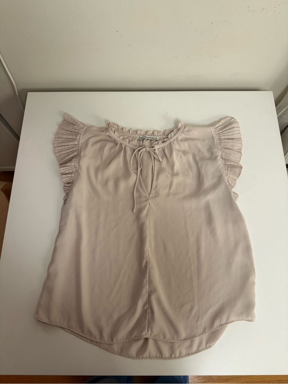 Abercrombie & Fitch Blush Tie-Neck Ruffle Sleeve Top